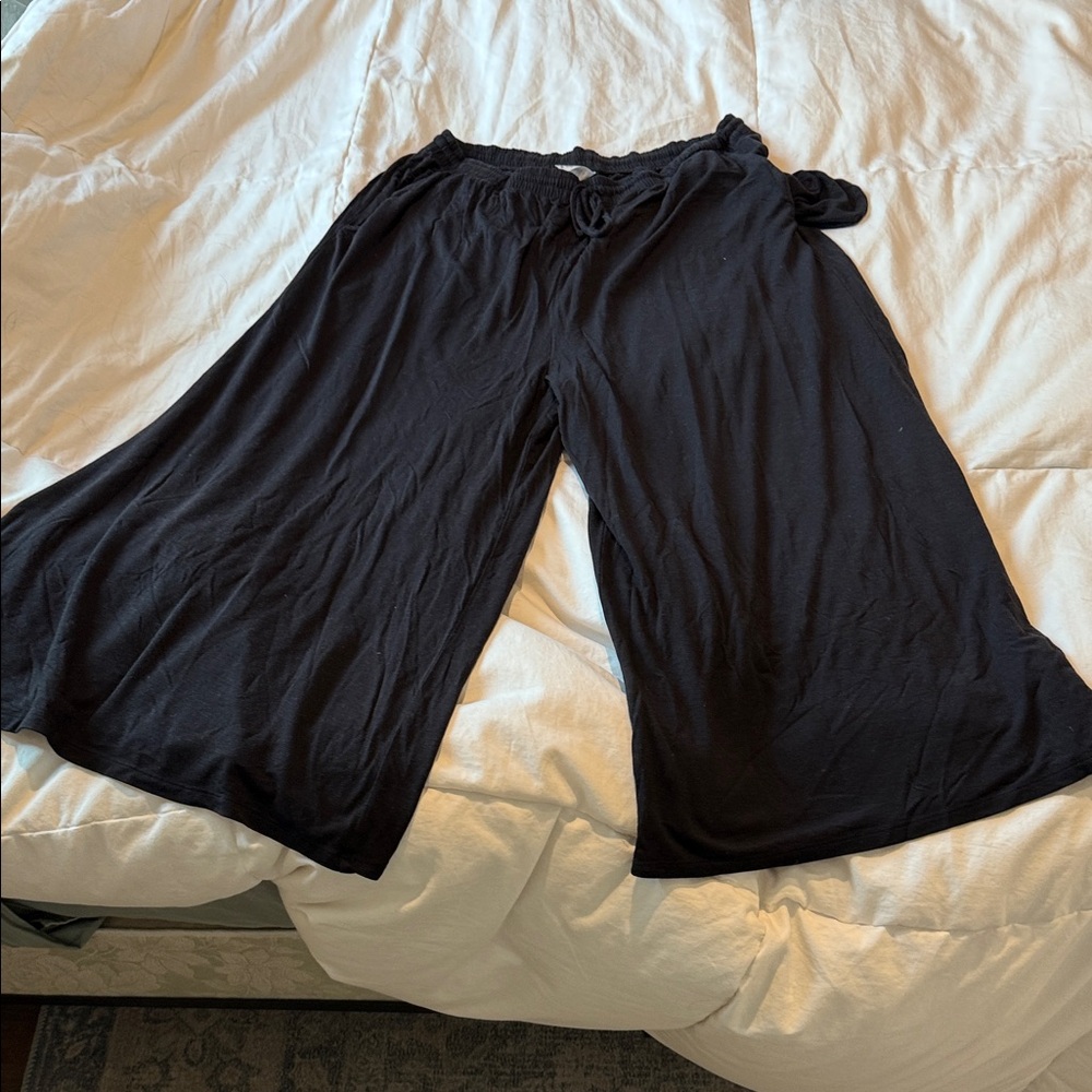 Athleta Charcoal Relaxed Pants